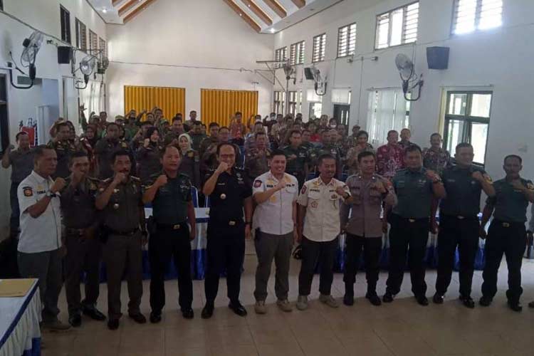 Sosialisasi peredaran rokok ilegal yang digelar di Gedung Aula SMKN 2 Lamongan (Foto: Satpol PP Lamongan)